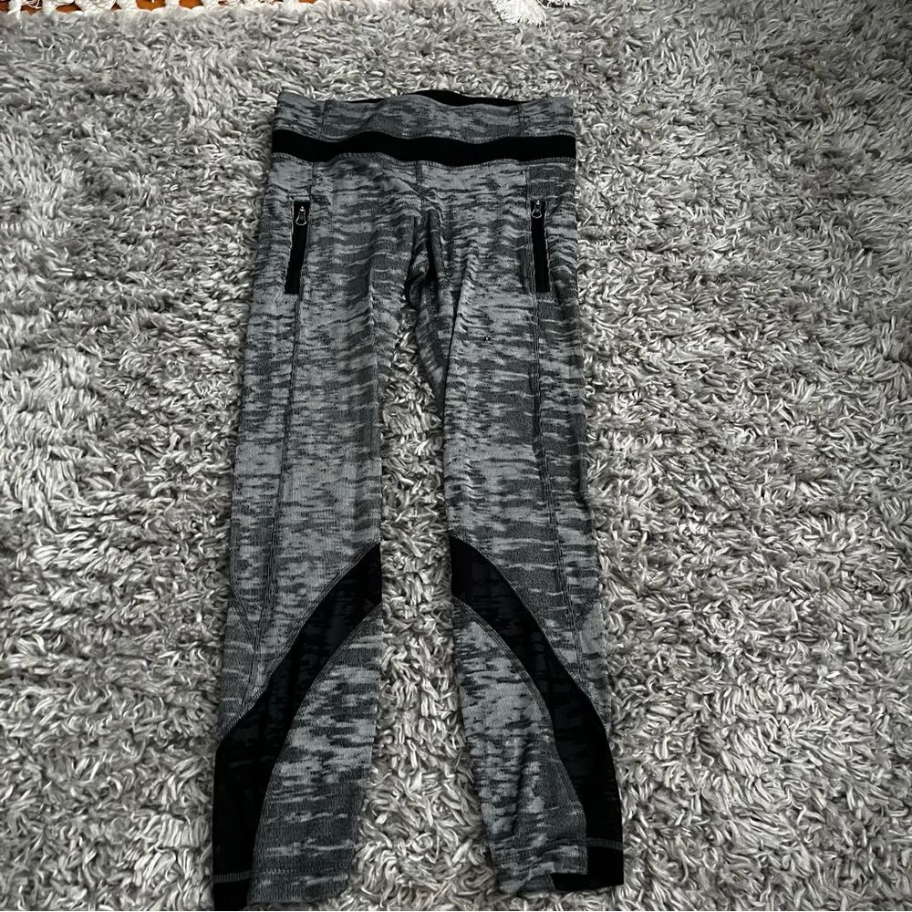 Lululemon 25" leggings size 6